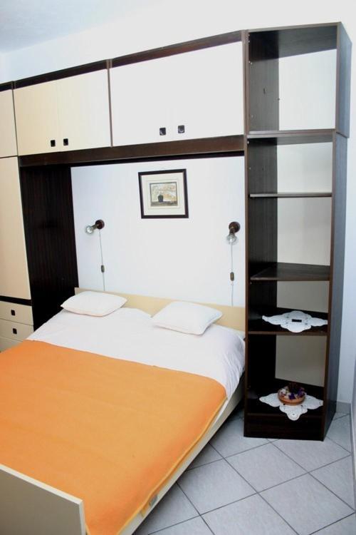 Apartments Ivan Orlic Vinišće Chambre photo