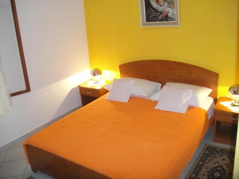 Apartments Ivan Orlic Vinišće Extérieur photo